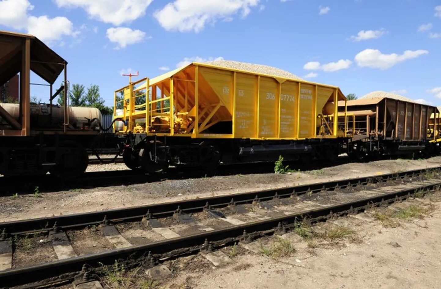 “LDz Cargo” izsolē par 905 900 eiro nosolītas 3592 tonnas metāllūžņu