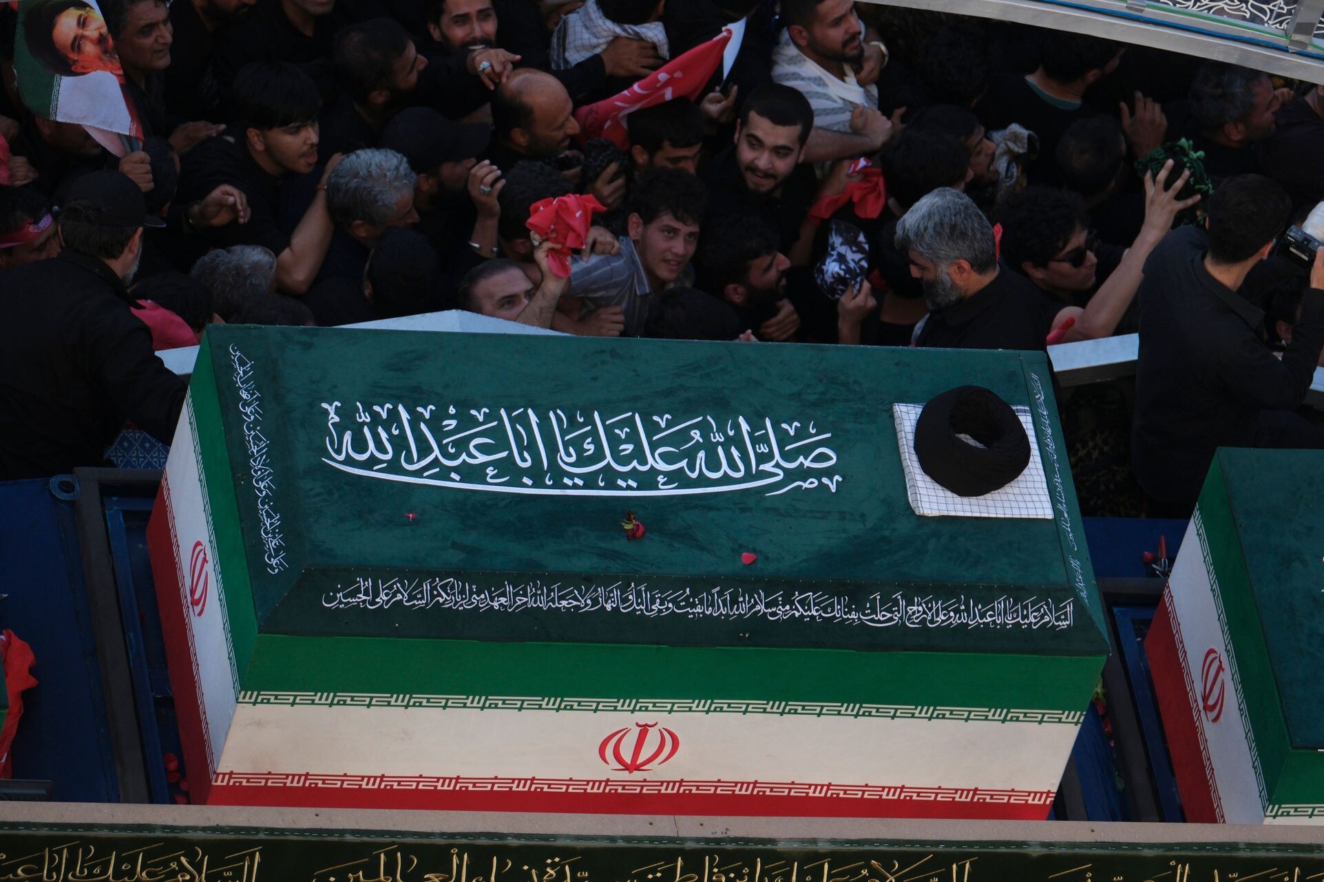 Apglabāts bijušais Irānas augstākais līderis Ali Hamenei