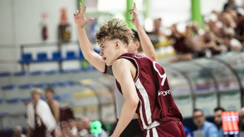 Latvijas basketbolisti Eiropas U-18 čempionātā zaudē dāņiem un cīnīsies par 13.-16. vietu
