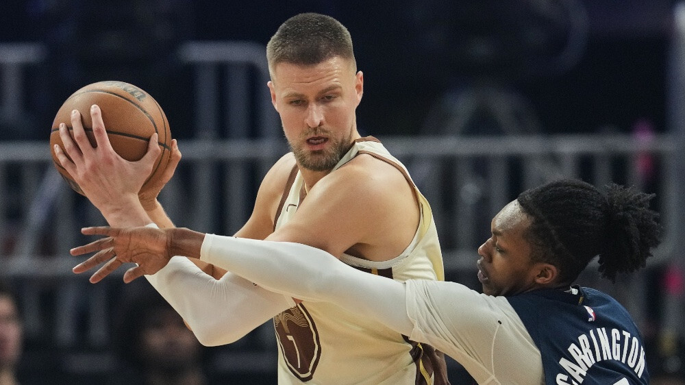 Vairums kāršu “Warriors” rokās – atklātas jaunas Porziņģa līguma detaļas