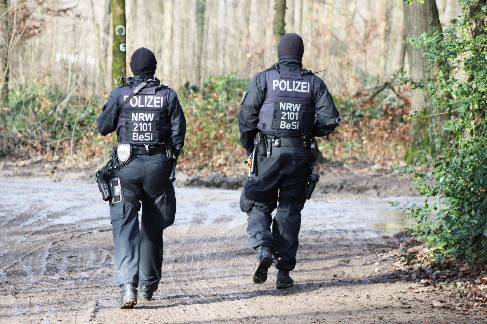 Vācijas policijas operācijā nošauts vīrietis