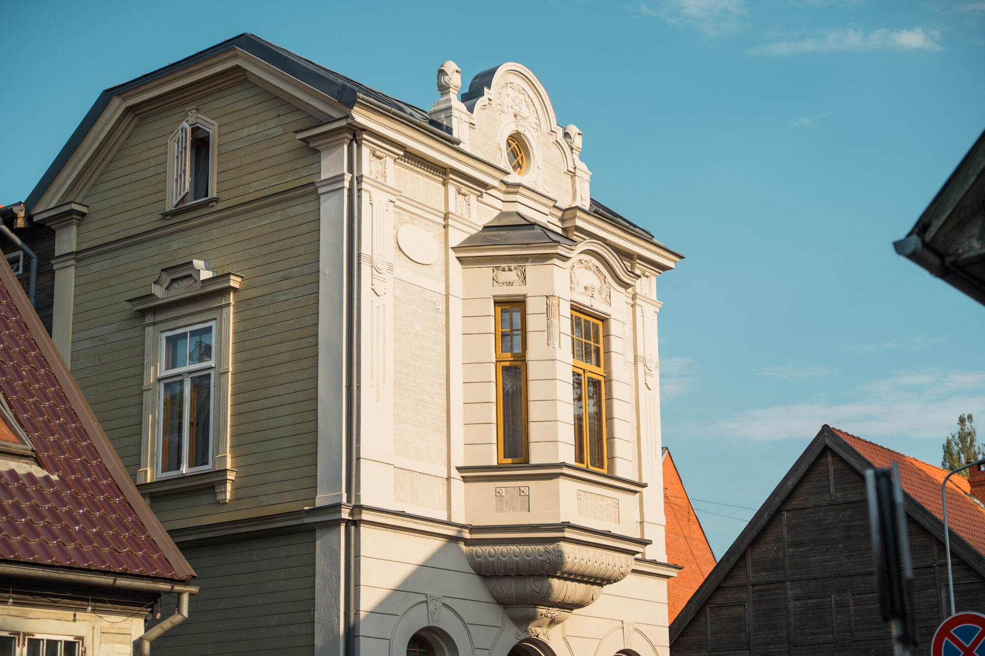 Pašvaldība aicina liepājniekus palīdzēt atklāt pilsētas namu stāstus