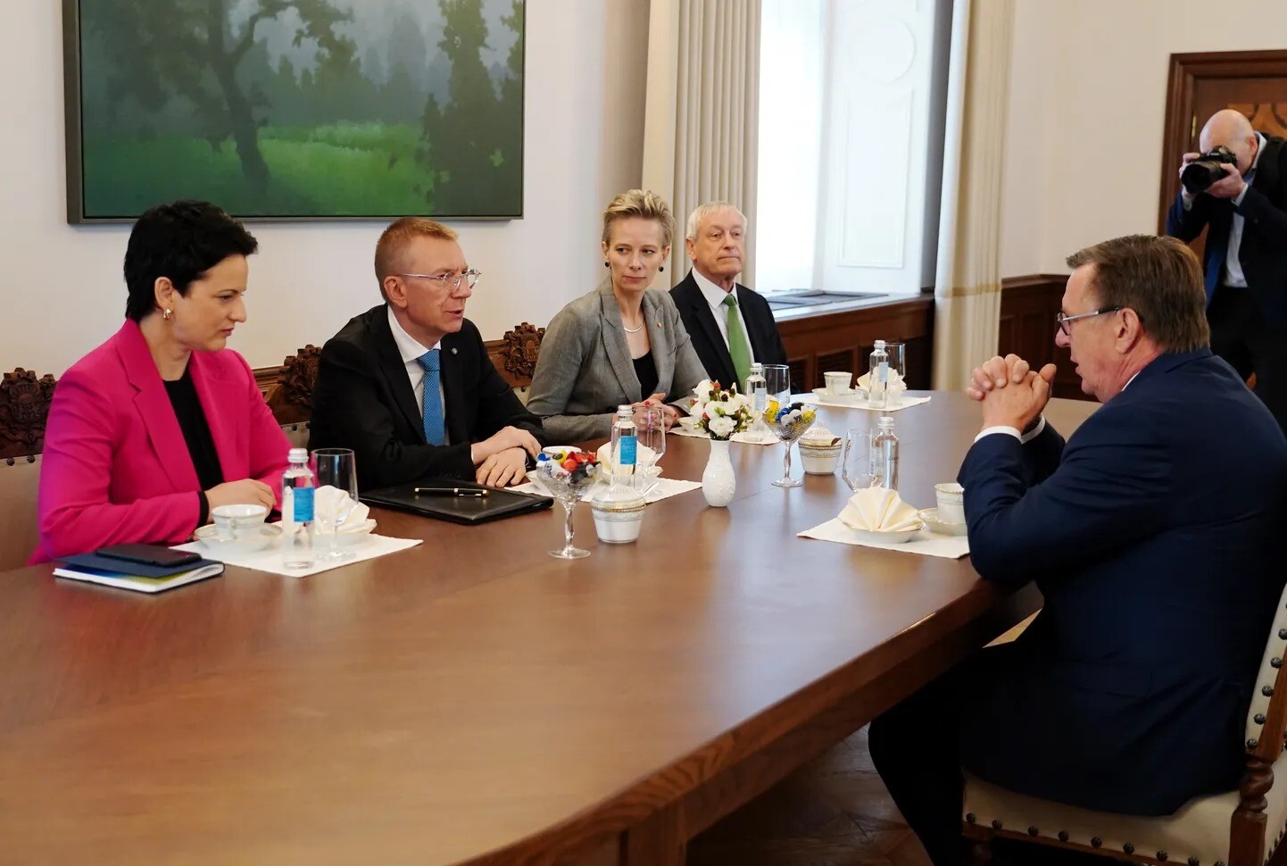 NDP aicina nodrošināt skaidrus rīcības algoritmus vēlēšanu iecirkņos gaisa telpas apdraudējuma gadījumā