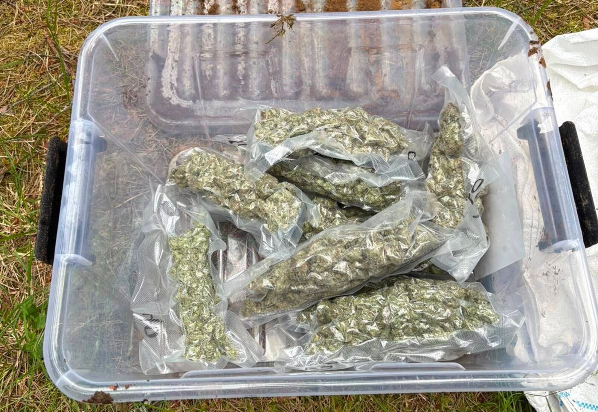Saistībā ar narkotiku apriti Latgalē aizturēti četri vīrieši