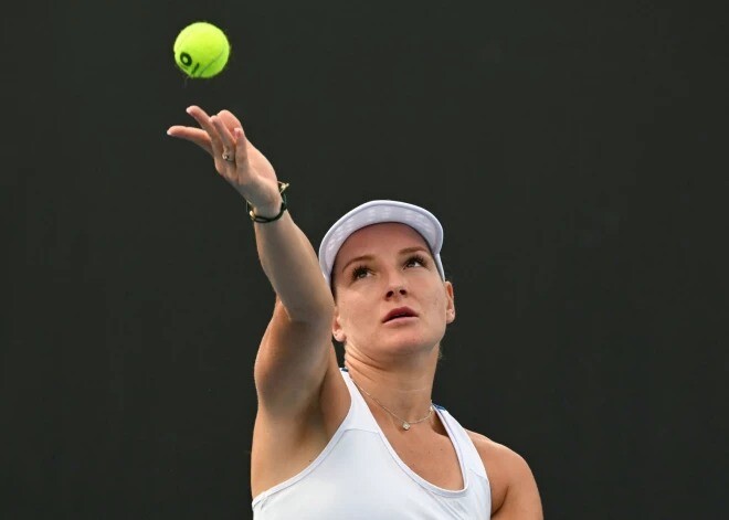 Semeņistaja zaudē Hamburgas “WTA 250” turnīra dubultspēļu pusfinālā
