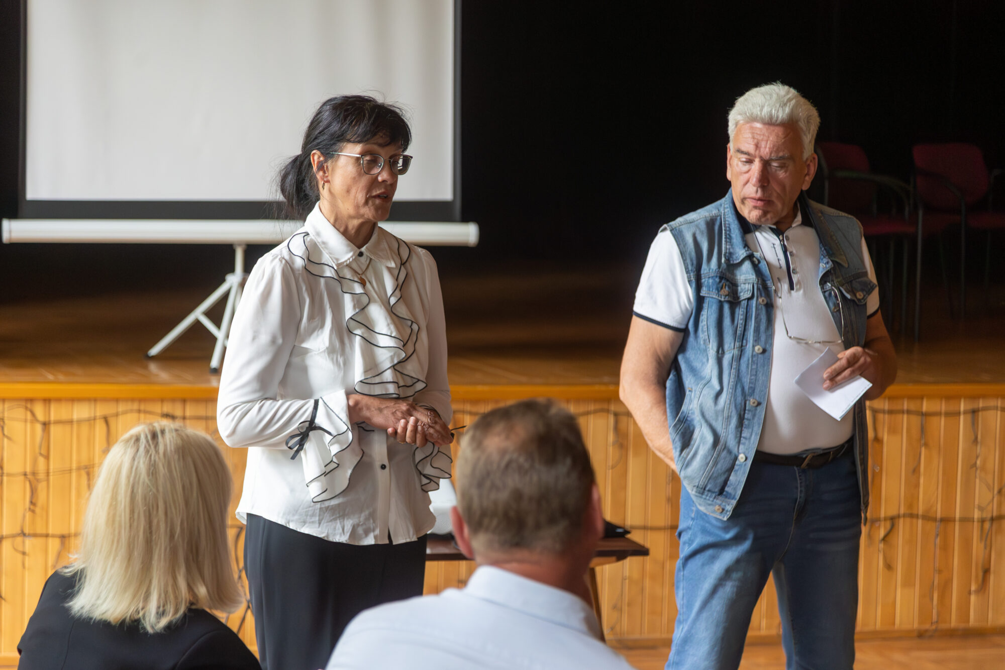 Foto: Ne tikai ēka, bet kopienas sirds: Rucavā cīnās par skolas nākotni un meklē atbildes uz neskaidrajiem jautājumiem