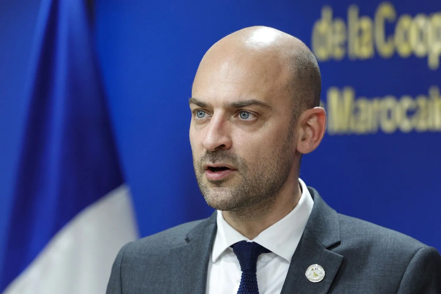 Francija izraidīs divus Irānas diplomātus
