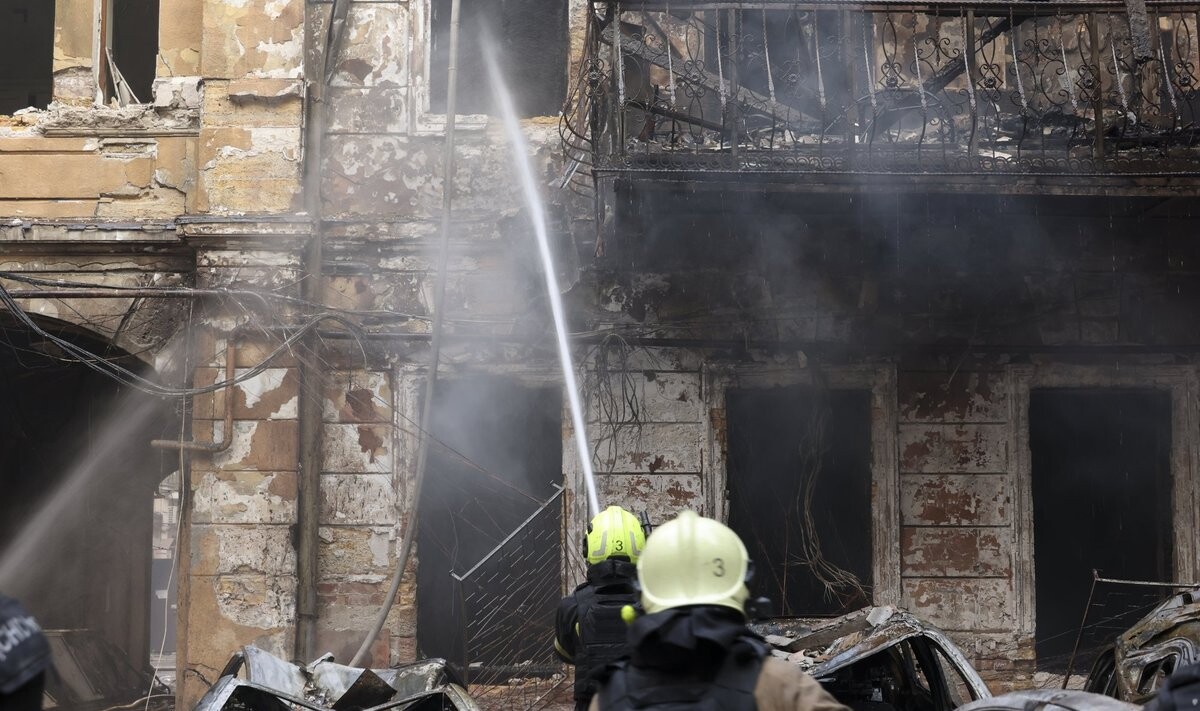 Krievija uzbrūk Kijivai ar ballistiskajām raķetēm