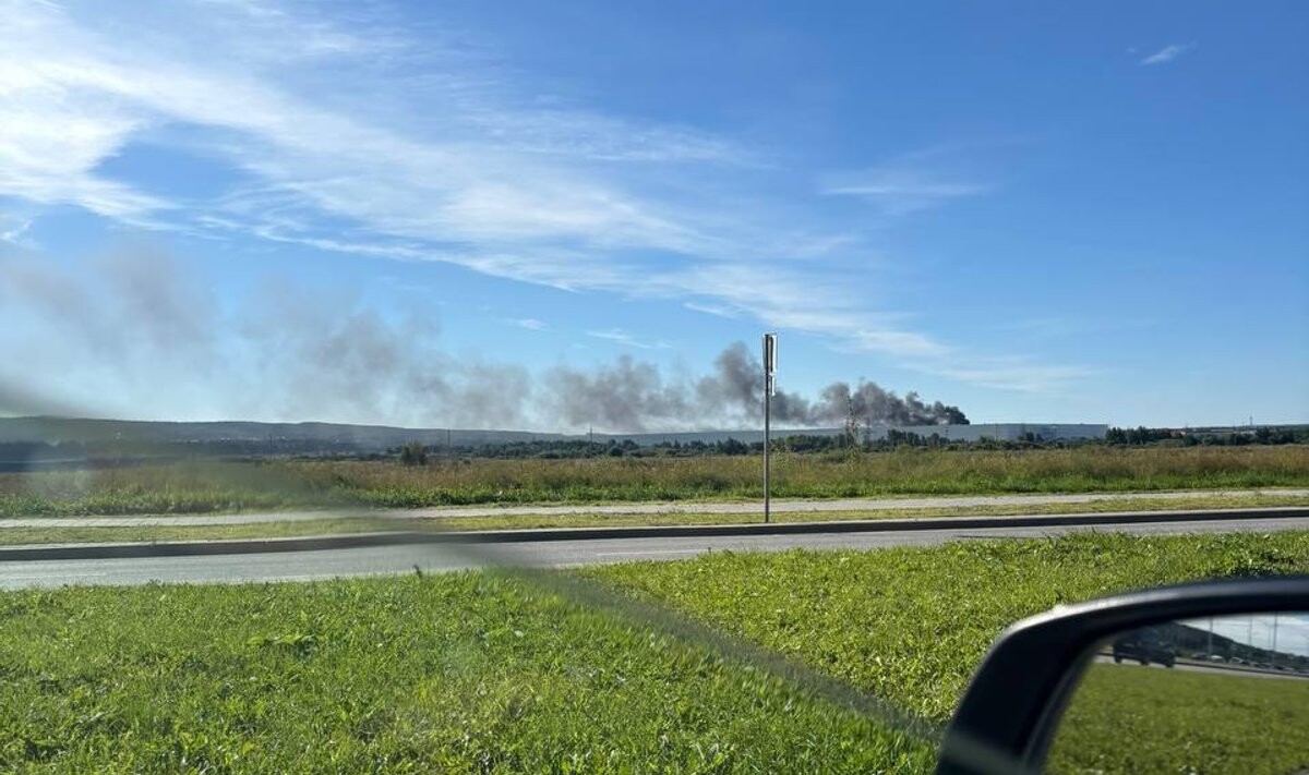 Jekaterinburgā droni trāpījuši loģistikas centram