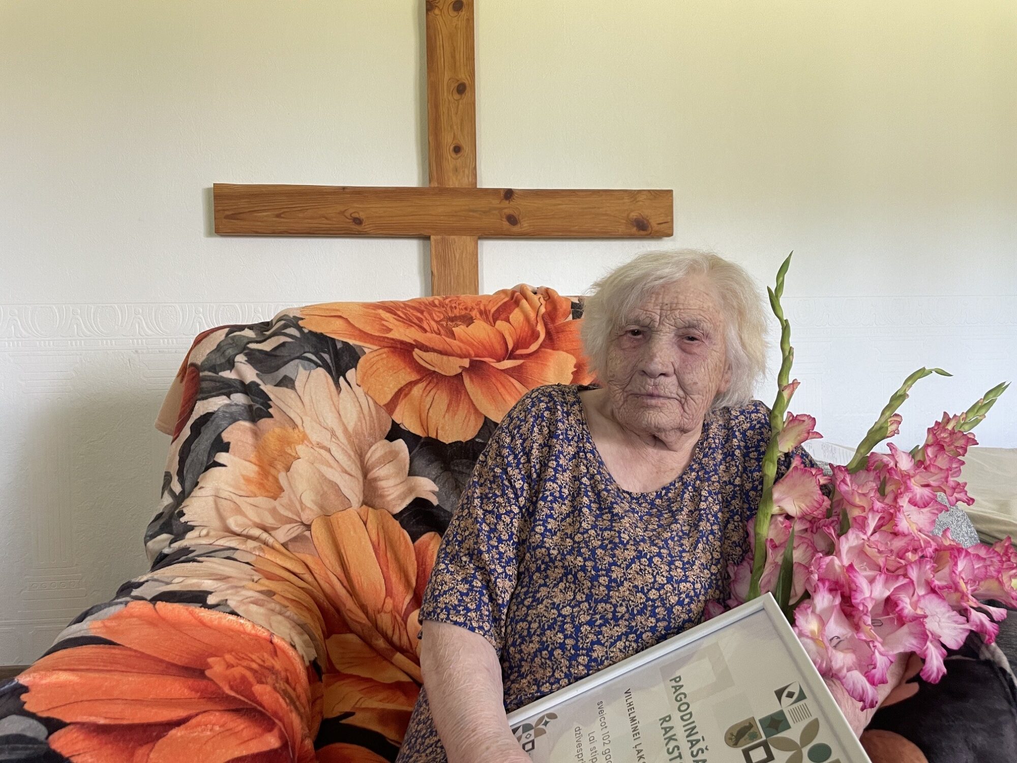 Latgale: Aglonas sirmmāmiņai Vilhelmīnei Ļaksai-Timinskai – 102 gadi