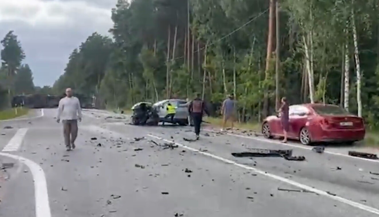 Video: Satiksmes negadījumā uz Ventspils šosejas cietuši seši cilvēki, viens miris