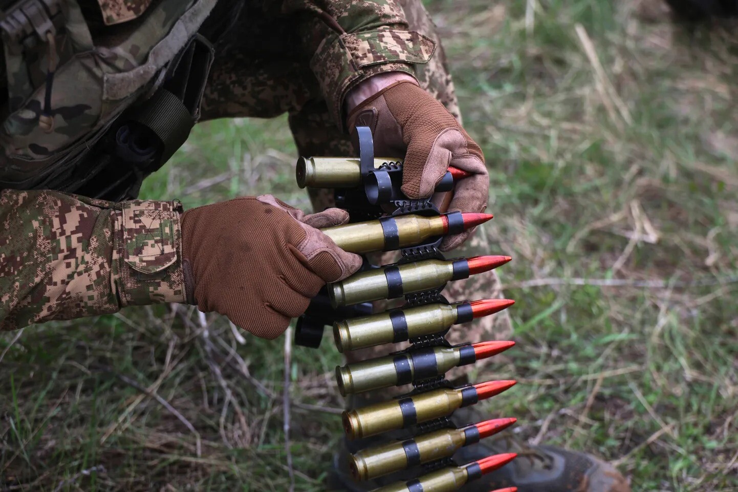 Ukraina uzbrukusi militārajiem objektiem Krievijā un okupētajās teritorijās