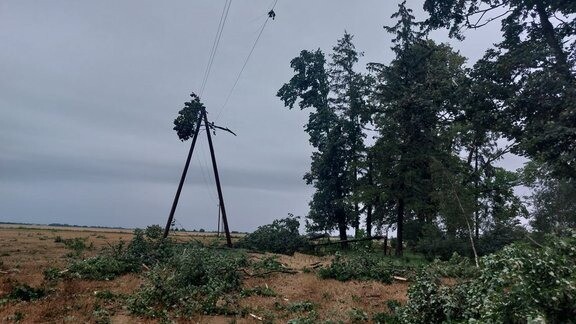 Elektroapgāde traucēta ap 185 000 mājsaimniecību