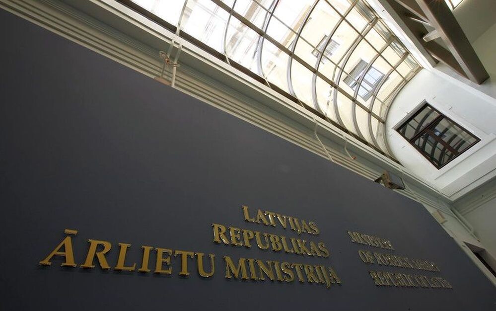 Ārlietu ministrija apkopojusi ziņas par 39 Latvijas tūristiem Nepālā