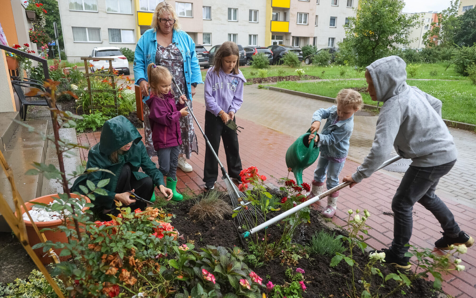Foto: 700 gribētāju, 200 vietu. Bērniem vasaras darba nepietiek