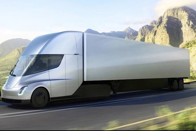 “Tesla” plāno Eiropas tirgū piedāvāt elektrisko kravas automobili “Semi”