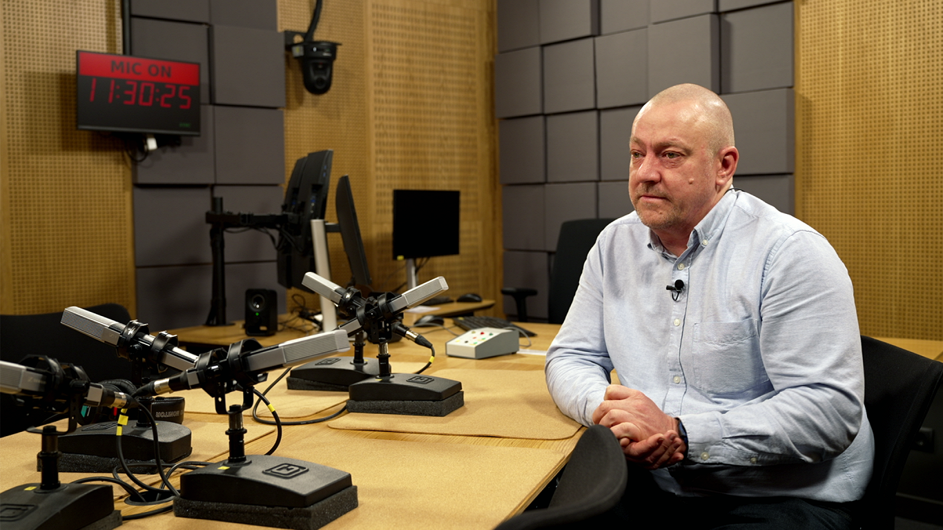 Pēc kritikas par nepietiekamu darbu vētras laikā no amata atkāpjas Latvijas Radio Ziņu dienesta vadītājs Lībietis