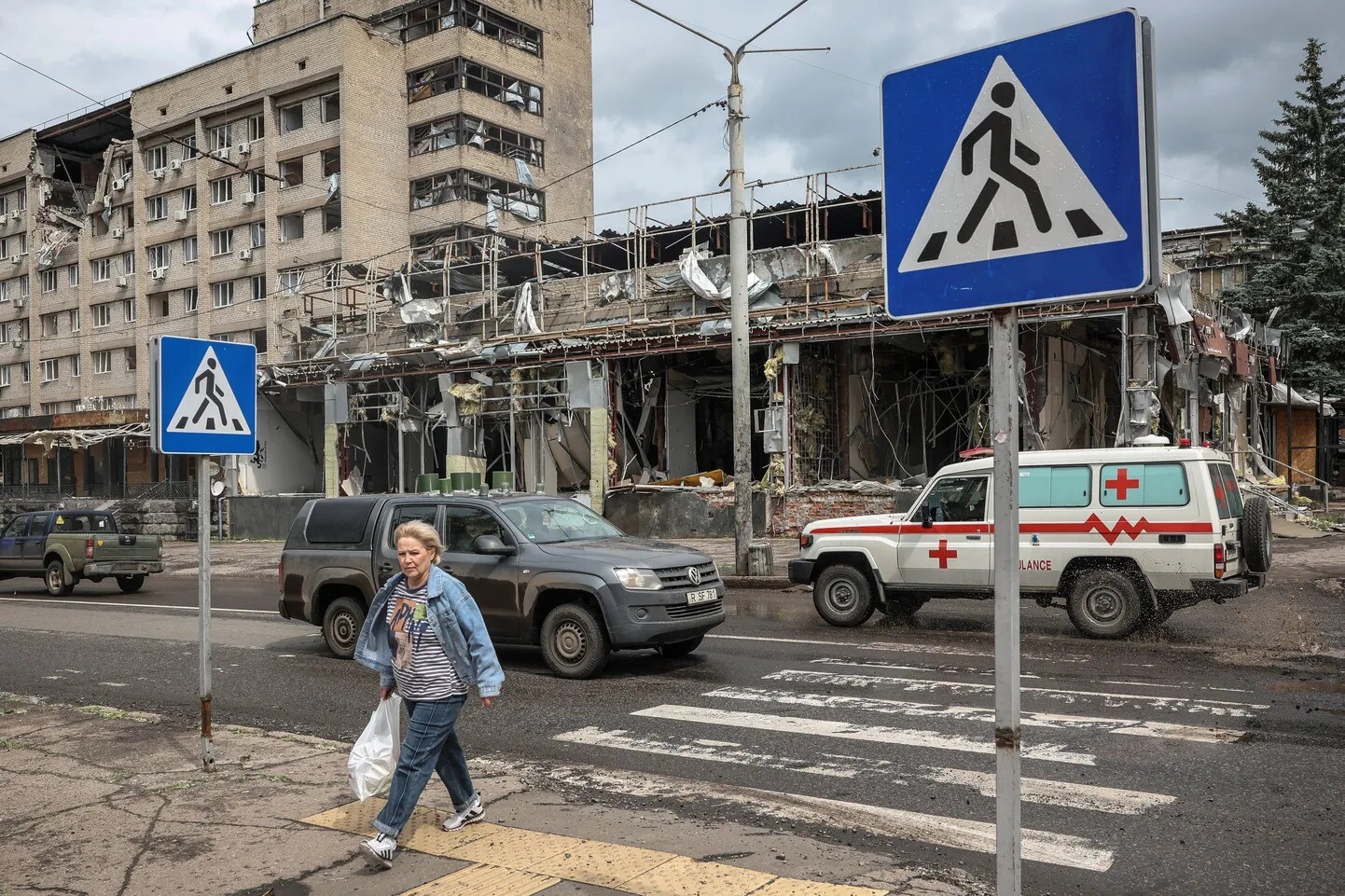 Krievija uzbrukusi Ukrainai ar 17 raķetēm un 202 droniem