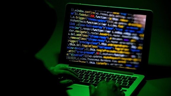 Krāpnieki izsūta viltus e-pastus un īsziņas CSDD vārdā