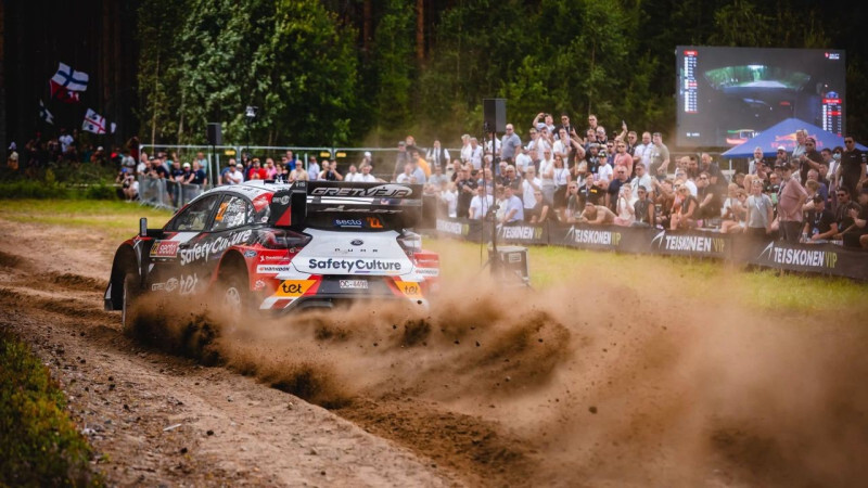 Seska ekipāža Somijas rallija noslēdzošajā ātrumposmā ieņem astoto vietu