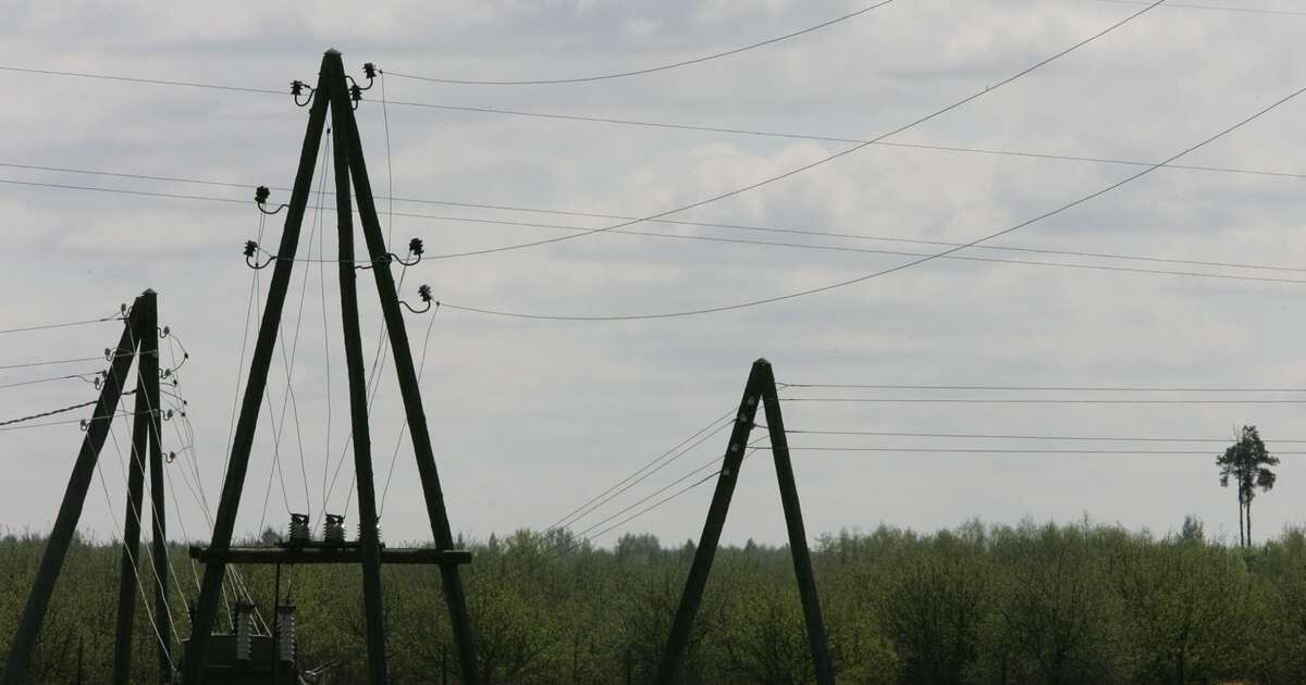 Sestdienas pievakarē elektroapgāde traucēta aptuveni 2300 mājsaimniecību