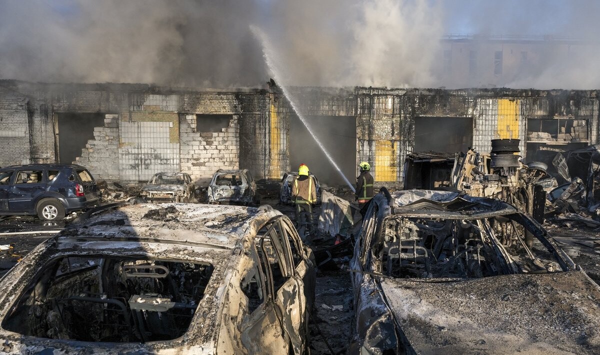 Krievijas raķešu triecienā Kijivai trīs nogalinātie
