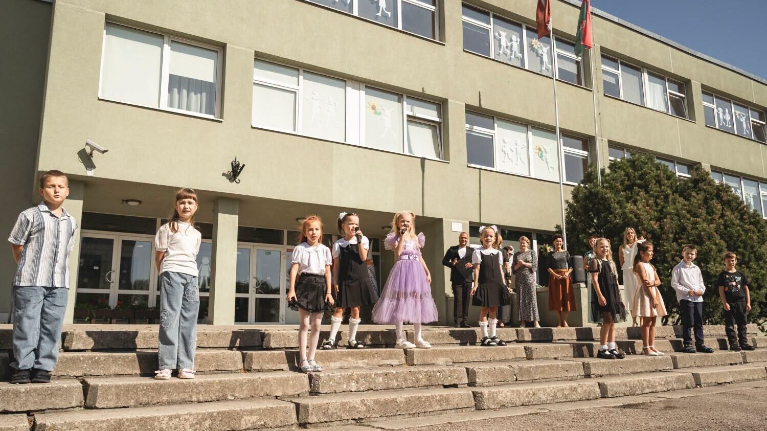 Jauns cēliens Liepājas skolās: no mazāka bērnu skaita un telefonu aizlieguma līdz mobingam un drošībai