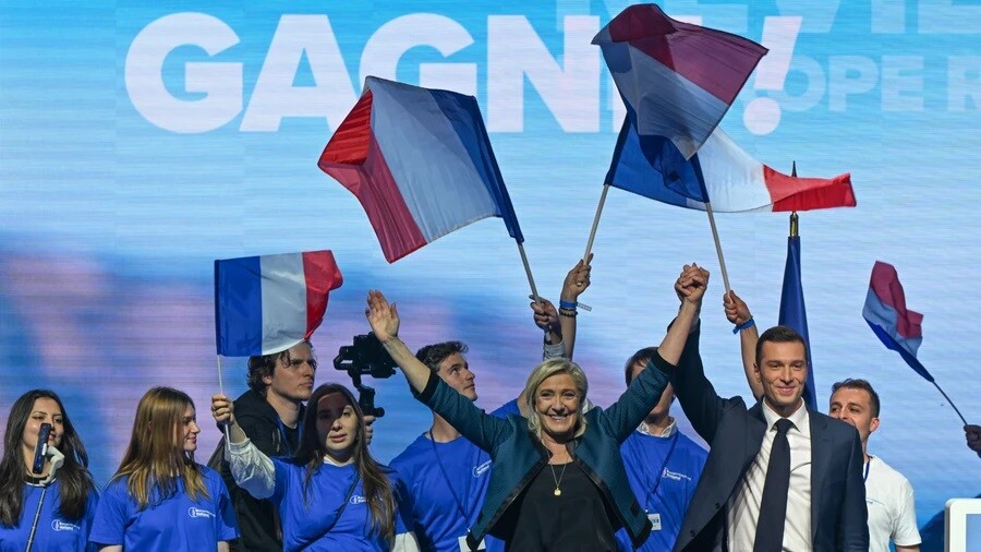 Francijas Senātā pozīcijas nostiprina Nacionālā apvienība