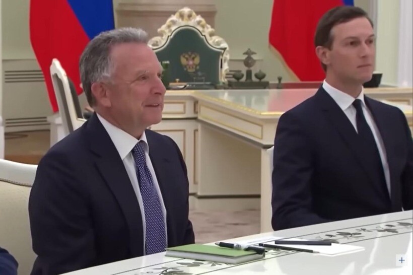 Baltais nams: ASV sūtņi ar Putinu apsprieduši plānus par iespējām izbeigt karu Ukrainā