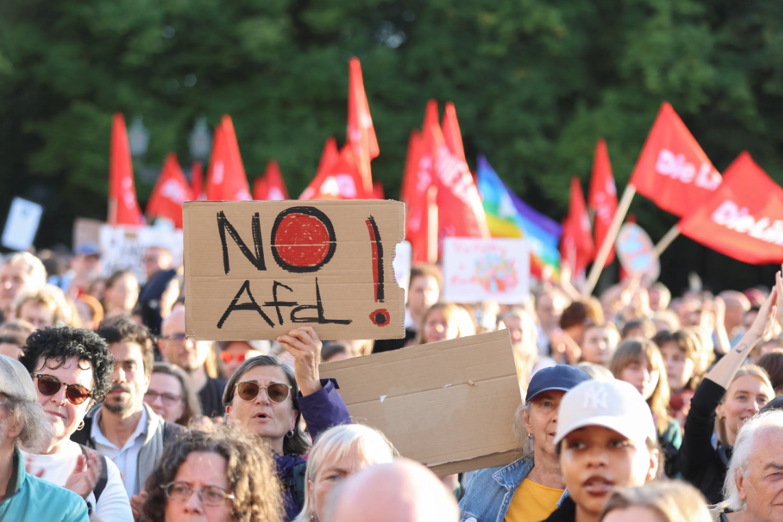 Vācijā notiek protesti pret AfD pēc partijas vēlēšanu uzvaras Saksijā-Anhaltē