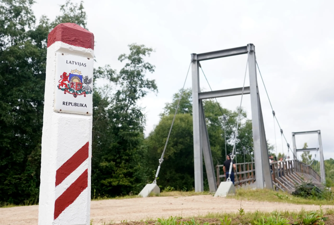 Pirmdien novērsti 29 migrantu mēģinājumi nelegāli šķērsot Latvijas robežu no Baltkrievijas