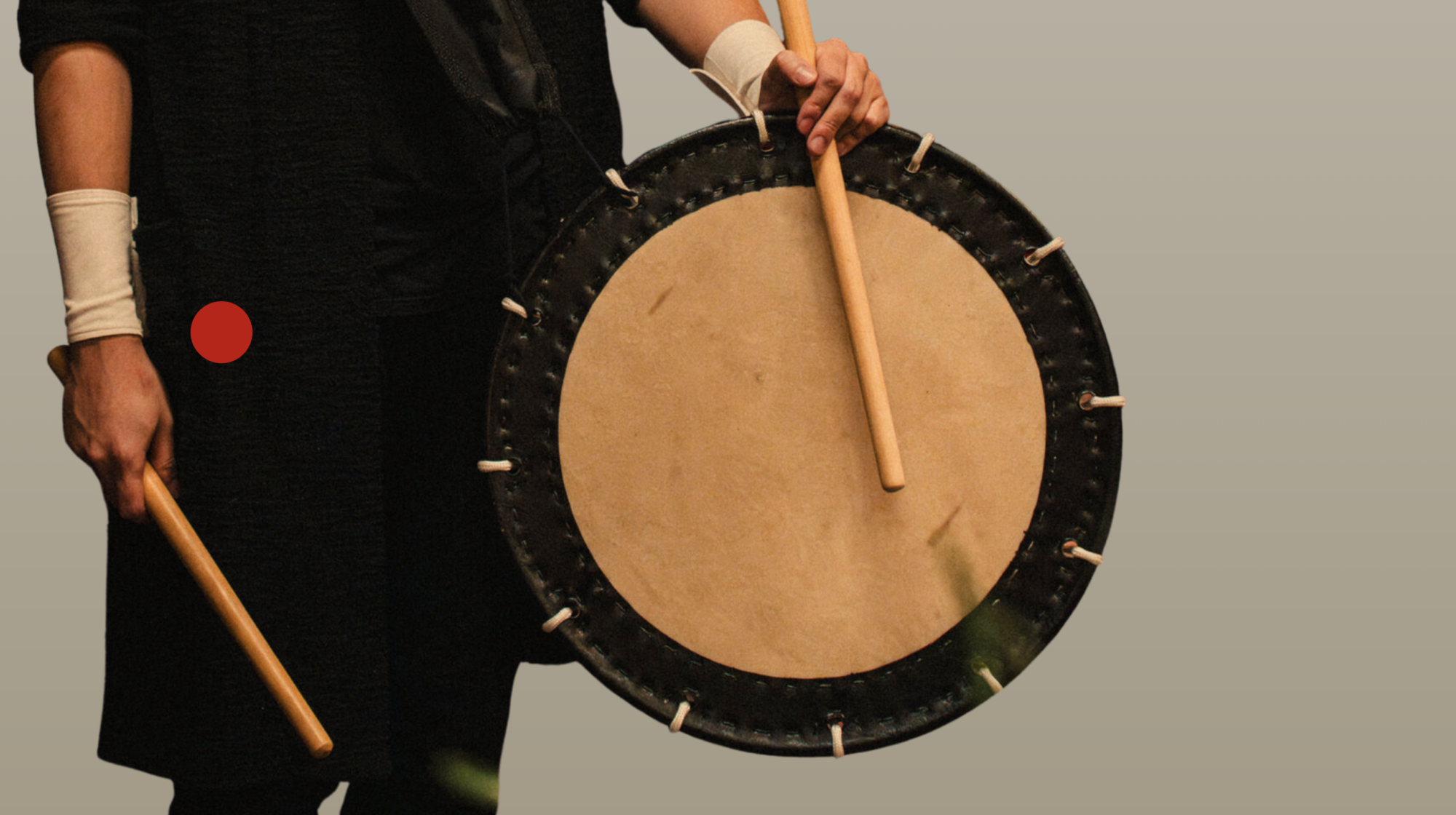 Šo ceturtdien Aizputē! Japāņu bungu performance “Kira Taiko”
