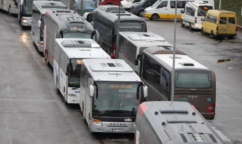 Iedzīvotāji var nesatraukties – trešdien reģionālie autobusi kursēs