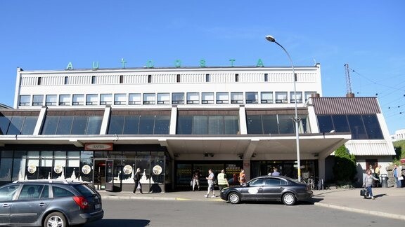 “Rīgas acs” pārdevusi 49,99% “Rīgas starptautiskās autoostas” akciju “Rivaro Holding”
