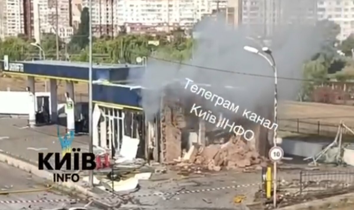 Video: Kijivā krievu triecienā degvielas uzpildes stacijai nogalināti divi cilvēki