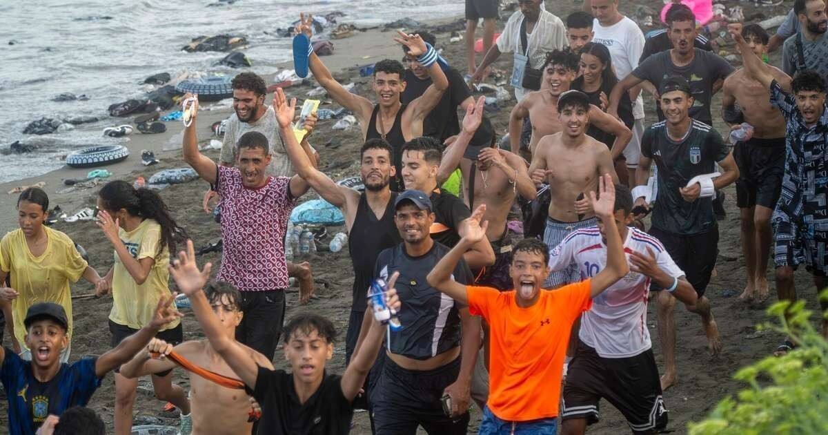 EP kritizē Spāniju saistībā ar Seutas migrantu krīzi