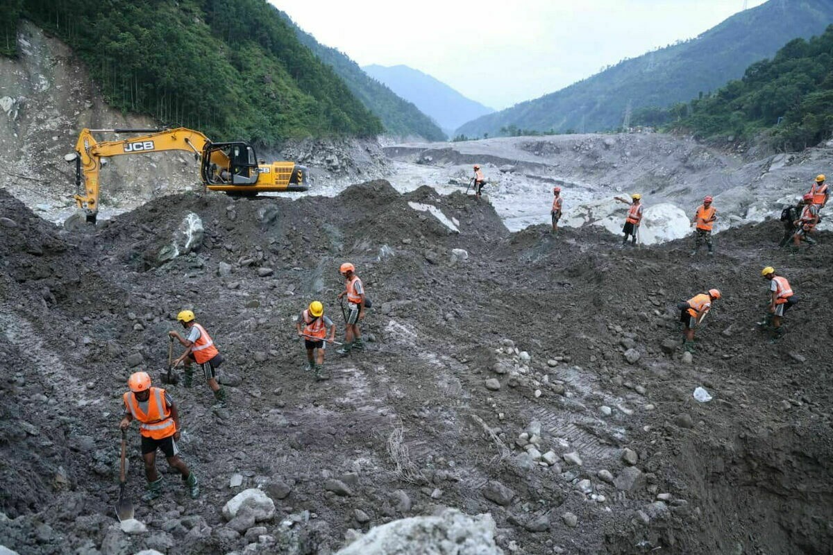 Latvija plāno dabas katastrofas skartajai Nepālai nosūtīt 6000 segas un 50 ķiveres
