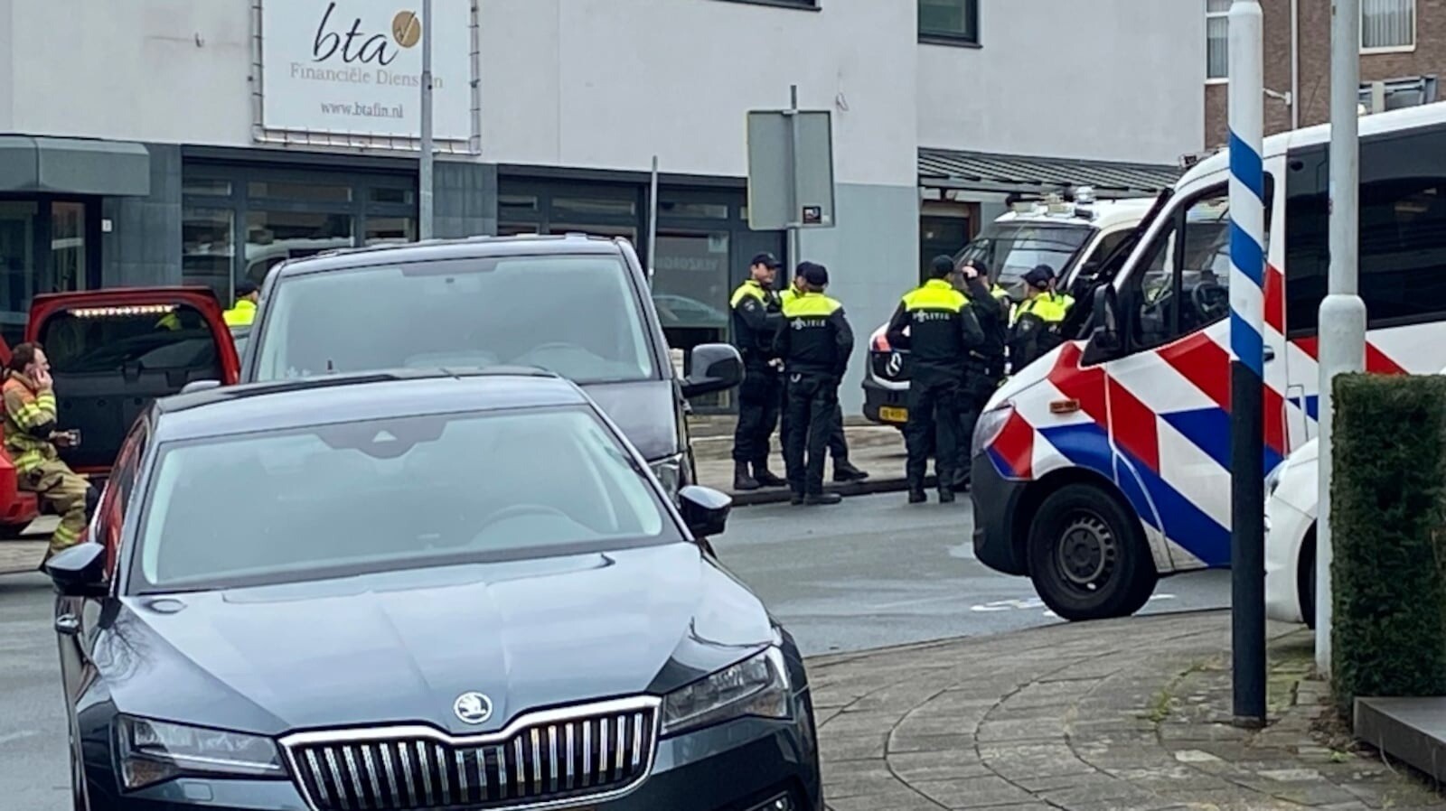 Nīderlandē pēc apšaudes aizturētas 34 personas