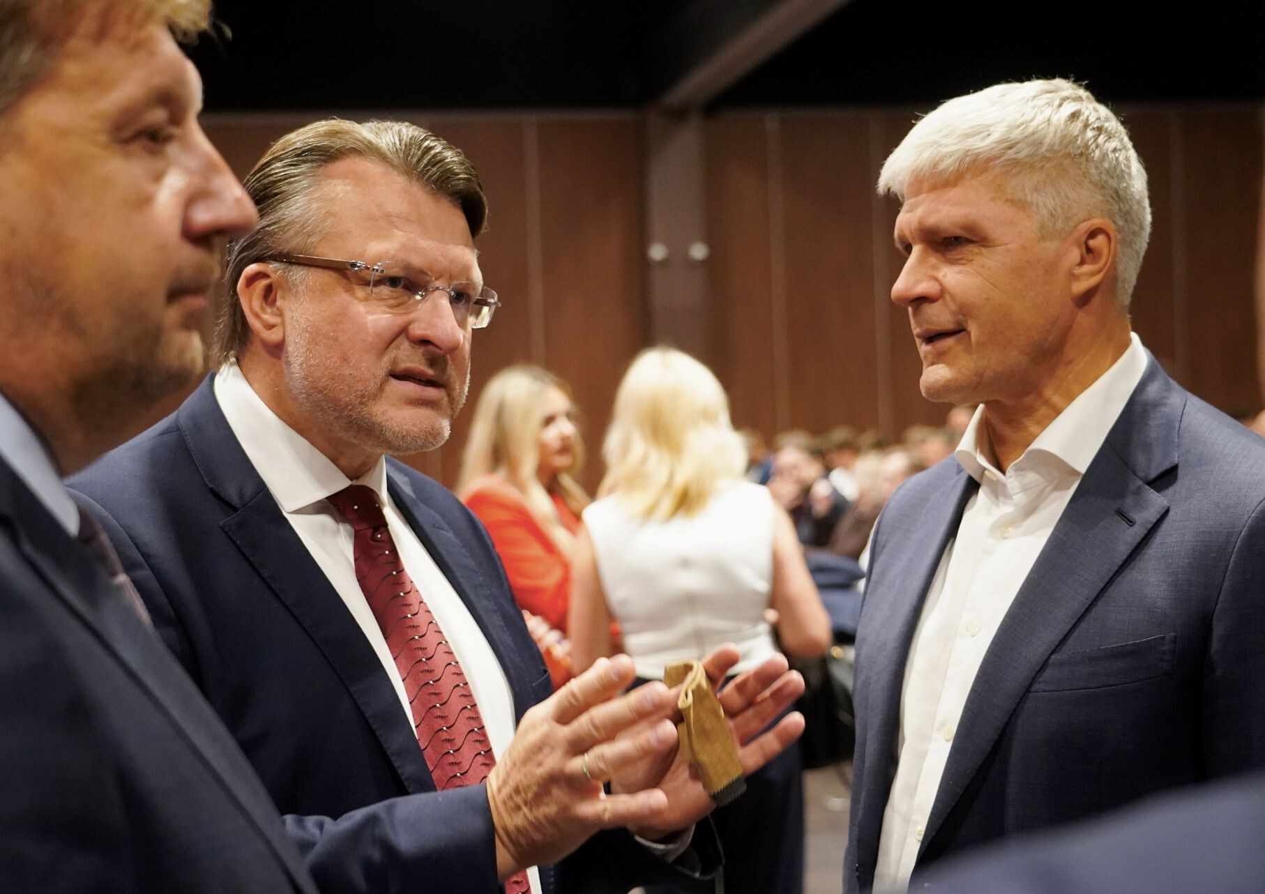 Jaunajam parlamentam būs jālemj par kriminālprocesa turpināšanu pret četriem apsūdzētiem deputātiem