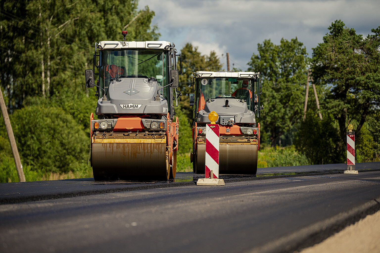 Valsts autoceļu tīklā būvdarbi turpinās 58 posmos