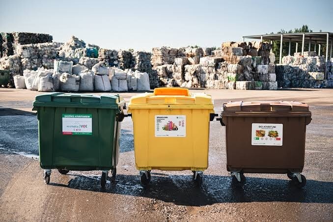 Aptauja: Latvijā 87,5% iedzīvotāju uzskata, ka prot pareizi šķirot atkritumus