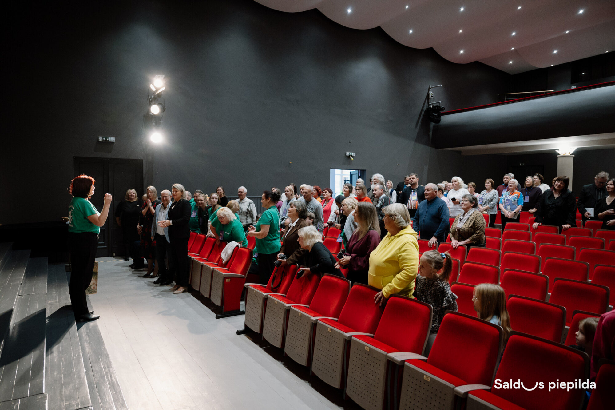 Kurzeme: Brocēnu Kultūras centrā atklāta atjaunotā Lielā zāle