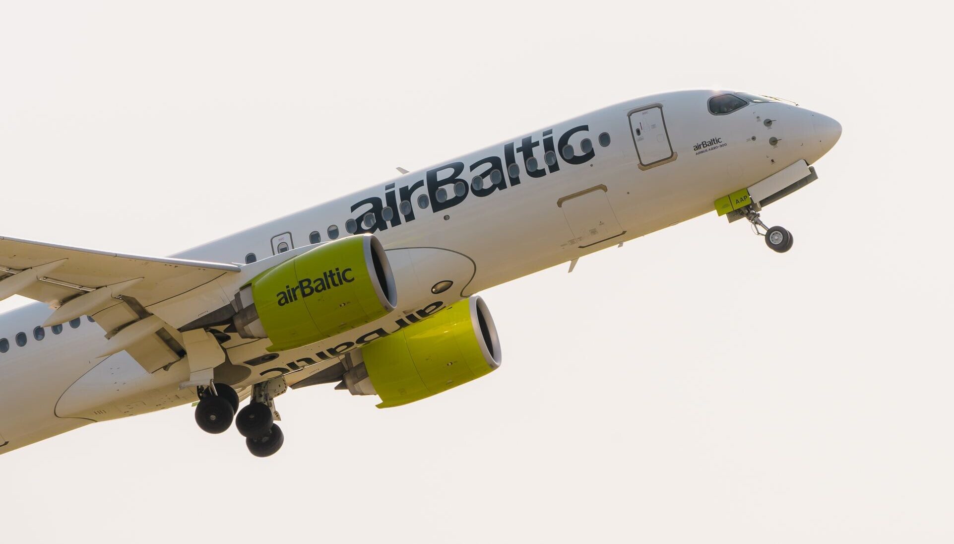 “airBaltic” saņēmusi termiņa pagarinājumu noteiktu “Lufthansa” grupas līgumu saglabāšanai