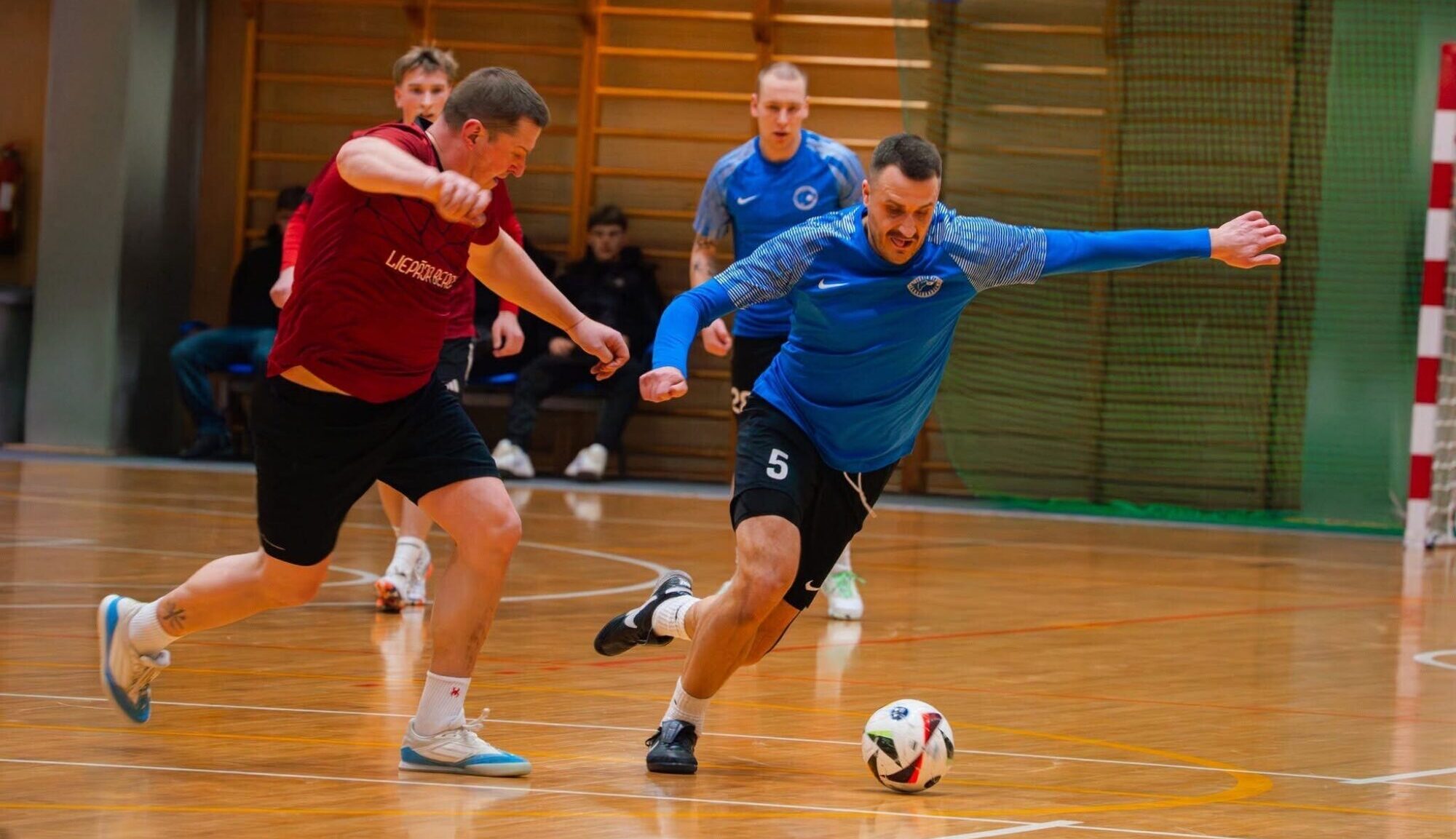 Liepājas amatieru futbols atgriežas telpās – sākusies pieteikšanās jaunajai sezonai