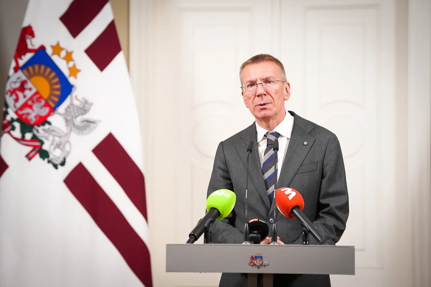 Prezidents pirmdien sāks sarunas ar Saeimā ievēlētajiem politiskajiem spēkiem
