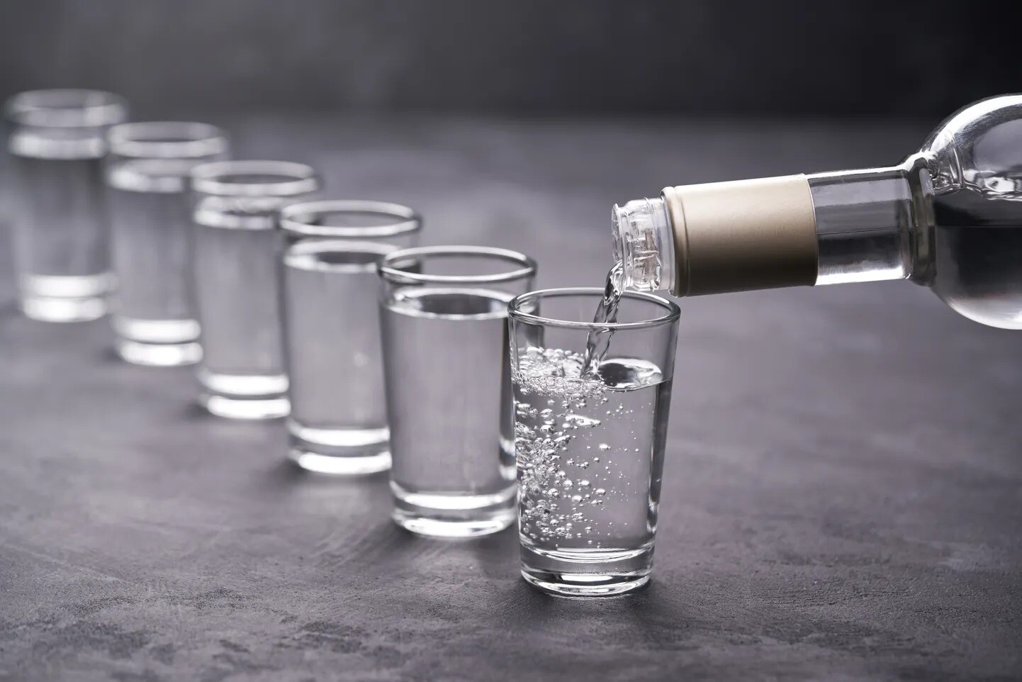 No Latvijas septiņos mēnešos izvests par 0,5% mazāk alkoholisko dzērienu