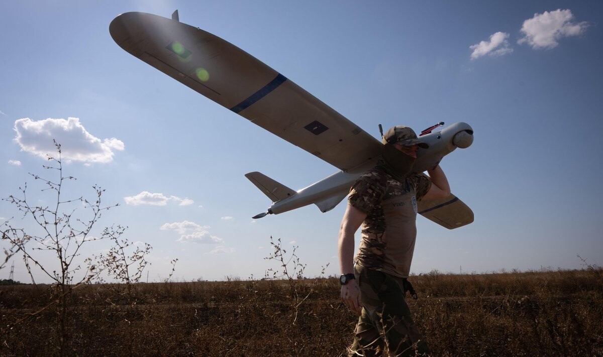 Krievija uz Ukrainu raidījusi vienu raķeti un 121 dronu