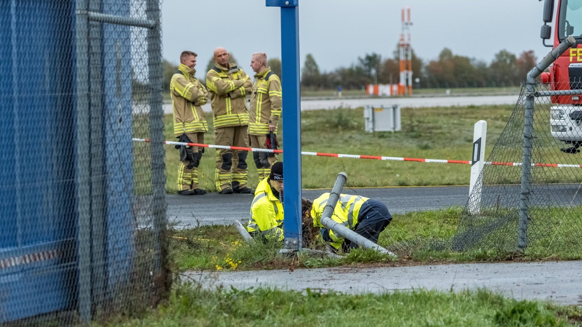 Saistībā Leipcigas lidostas žoga sabojāšanu policijā pieteikušies divi sīrieši