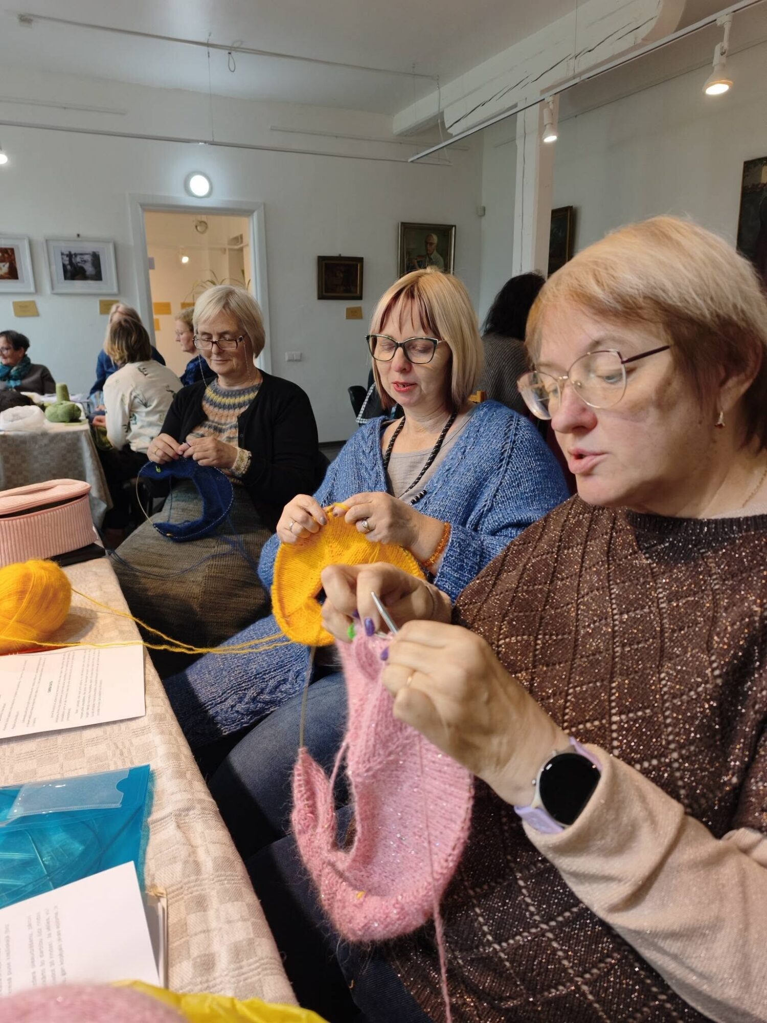 Kurzeme: ”Meistaru diena Suitos” pulcē 100 dalībnieces
