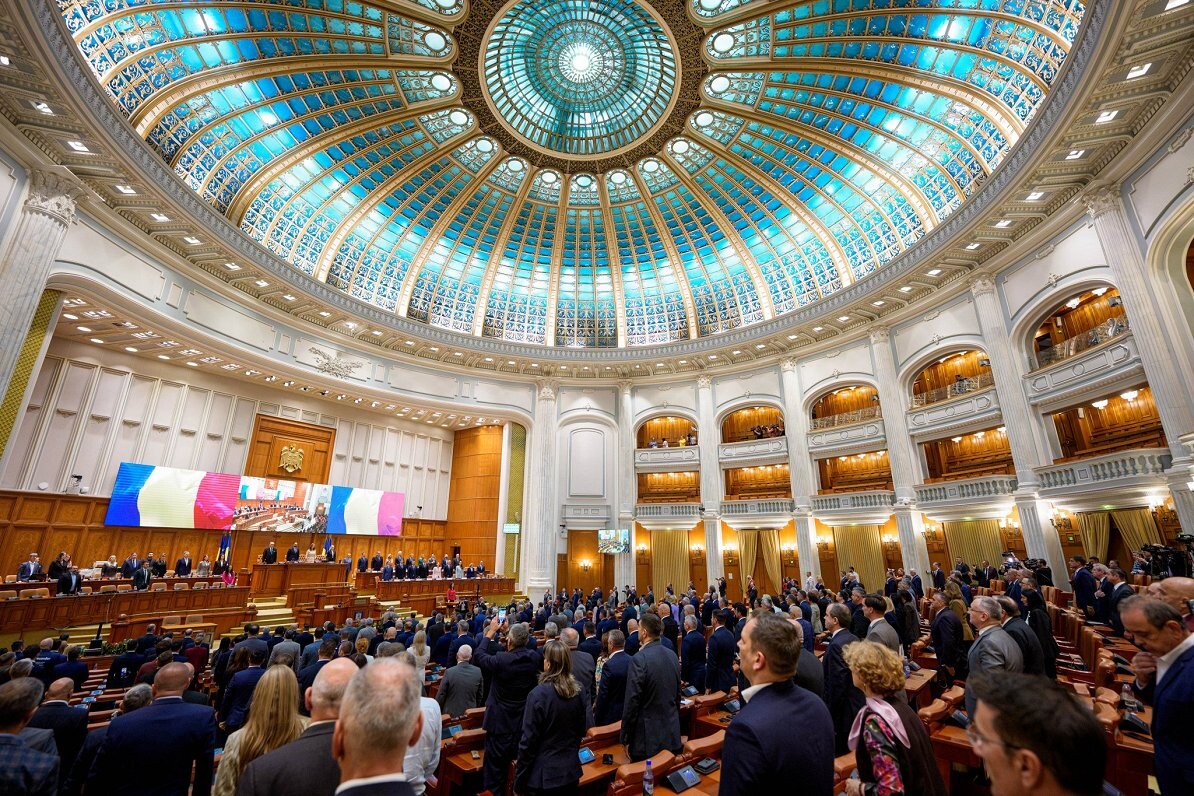 Rumānijas parlaments apstiprina proeiropeisku valdību